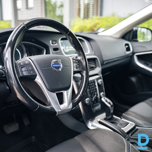 Pārdod Volvo V40 2.0d, 2015
