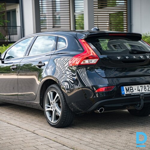 Pārdod Volvo V40 2.0d, 2015