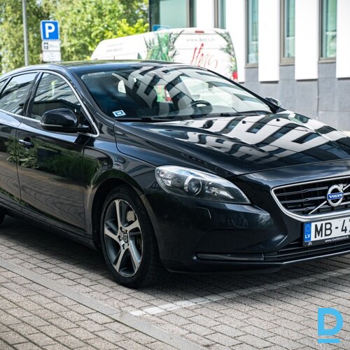 Pārdod Volvo V40 2.0d, 2015