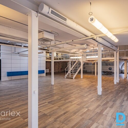 Birojs industriālā stilā Vecrīgā pie Līvu laukuma Birojs industriālā stilā Vecrīgā pie Līvu laukuma