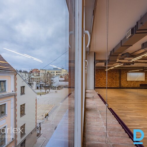 Birojs industriālā stilā Vecrīgā pie Līvu laukuma Birojs industriālā stilā Vecrīgā pie Līvu laukuma