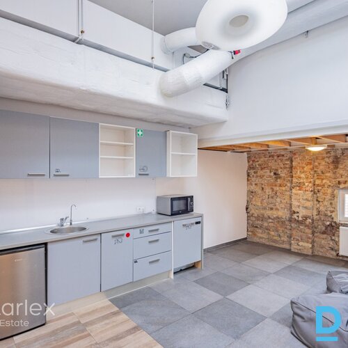 Birojs industriālā stilā Vecrīgā pie Līvu laukuma Birojs industriālā stilā Vecrīgā pie Līvu laukuma