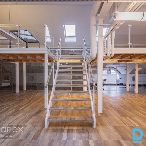 Birojs industriālā stilā Vecrīgā pie Līvu laukuma Birojs industriālā stilā Vecrīgā pie Līvu laukuma