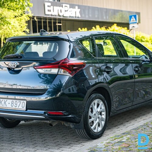 Pārdod Toyota Auris 1.6i, manuāls, 2016