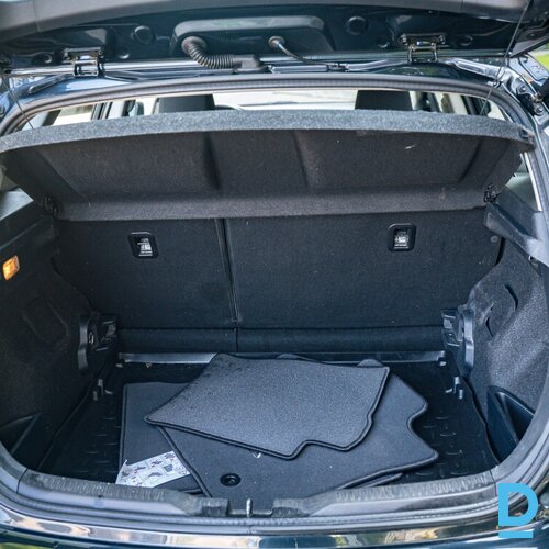 Pārdod Toyota Auris 1.6i, manuāls, 2016