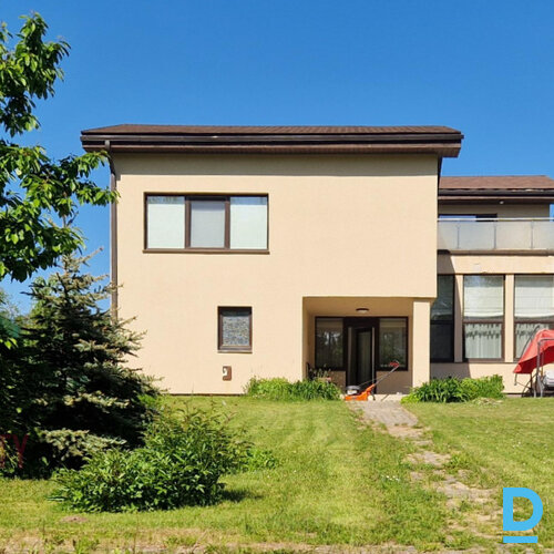 Pārdod māju Vītiņu iela 24, 367m² Pārdod māju Vītiņu iela 24, 367m²