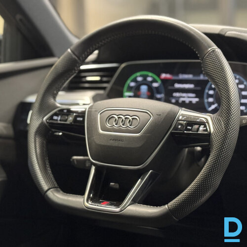 Pārdod Audi E-tron 55 S-line, 2019