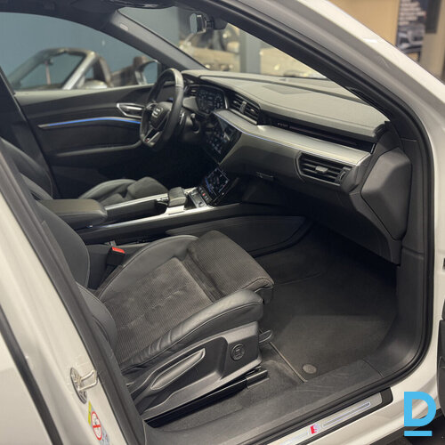 Pārdod Audi E-tron 55 S-line, 2019
