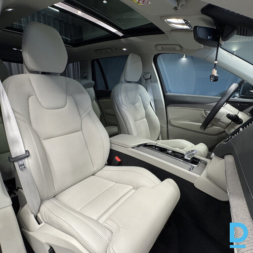 Pārdod Volvo XC90 B5 Awd, 2024