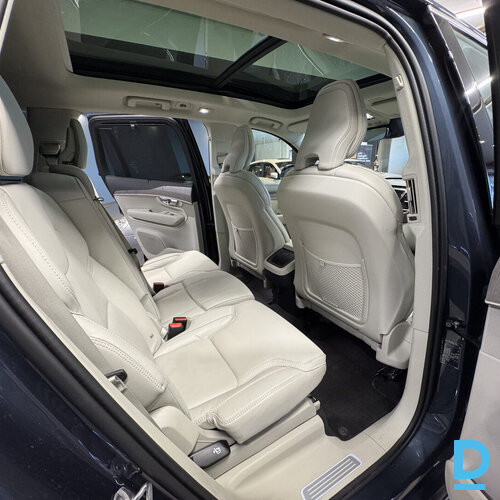 Pārdod Volvo XC90 B5 Awd, 2024