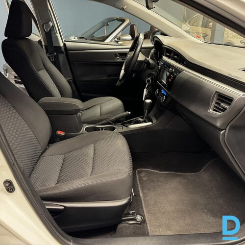 Pārdod Toyota Corolla 1.6i, 2016
