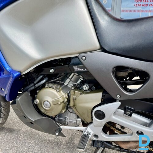 Pārdod Honda Varadero XL1000 motociklu, 1000 cm³, 1999