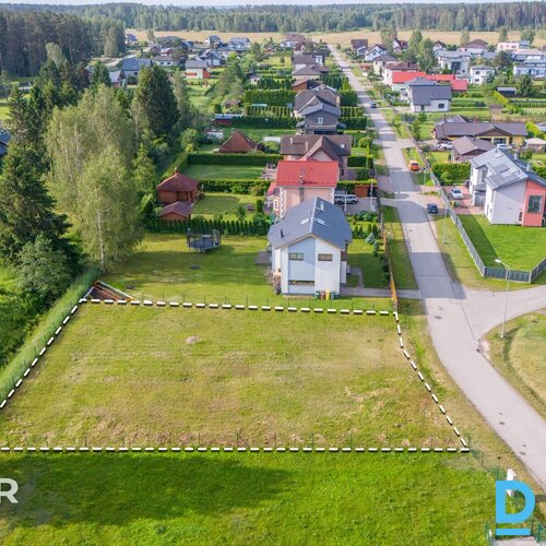Pārdošanā 1223 m² zemes gabals privātmājas būvniecībai slēgtā ciematā "Lapsas".P