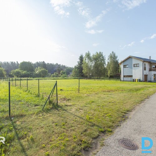 Pārdošanā 1223 m² zemes gabals privātmājas būvniecībai slēgtā ciematā "Lapsas".P