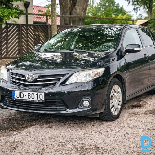 Pārdod Toyota Corolla 1.6 benzīns/gāze, 2012