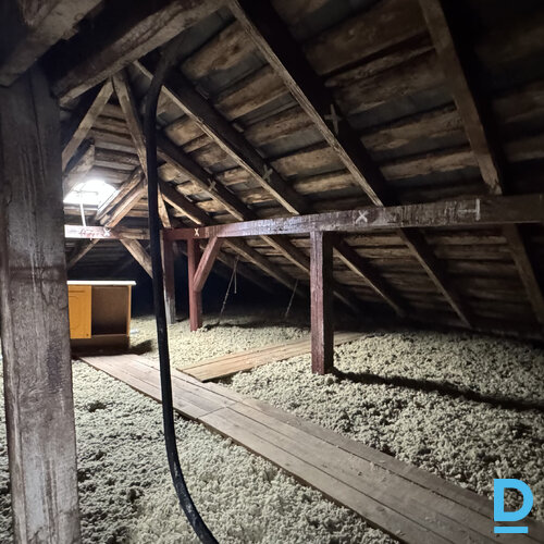 Pārdod dzīvokli Ernesta Birznieka Upīša iela 27