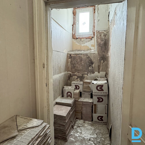 Pārdod dzīvokli Ernesta Birznieka Upīša iela 27