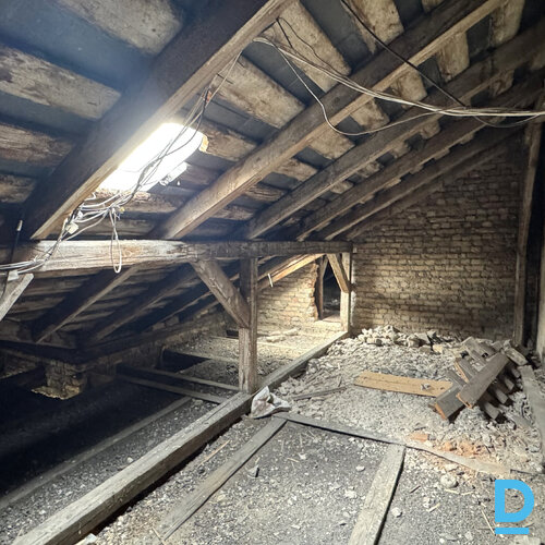 Pārdod dzīvokli Ernesta Birznieka Upīša iela 27