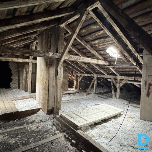 Pārdod dzīvokli Ernesta Birznieka Upīša iela 27