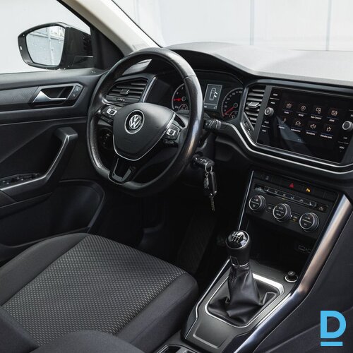 Pārdod Volkswagen T-Roc 1.0i, 2018 Pārdod Volkswagen T-Roc 1.0i, 2018