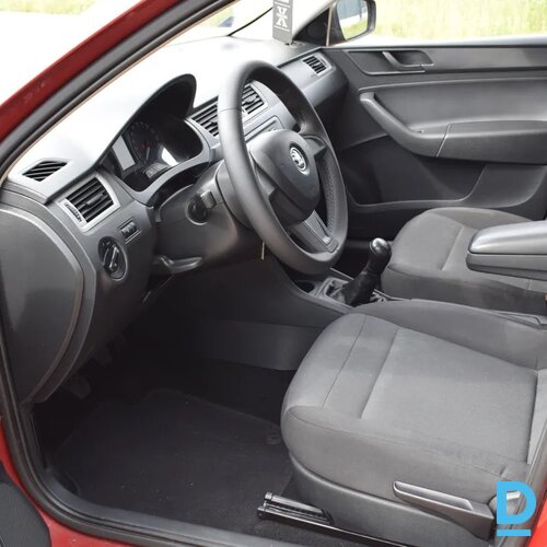 Pārdod Skoda Rapid 1.2i, 2015