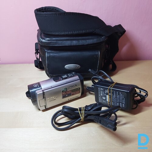 Pārdodu , videokameru Sony HDR-CX130E