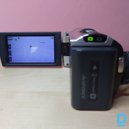 Pārdodu , videokameru Sony HDR-CX130E