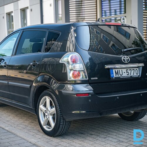Pārdod Toyota Corolla Verso 2.2d, 2007