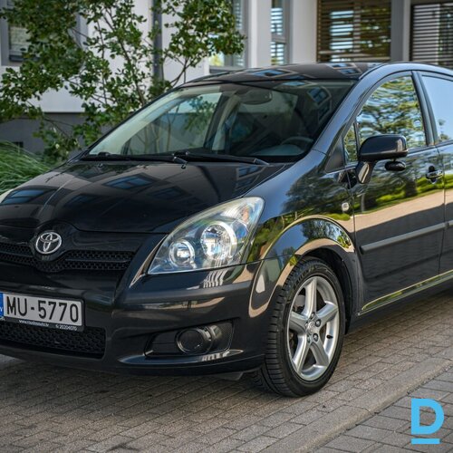 Pārdod Toyota Corolla Verso 2.2d, 2007