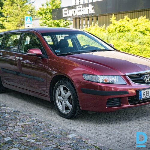 Pārdod Honda Accord 2.0i, 2003