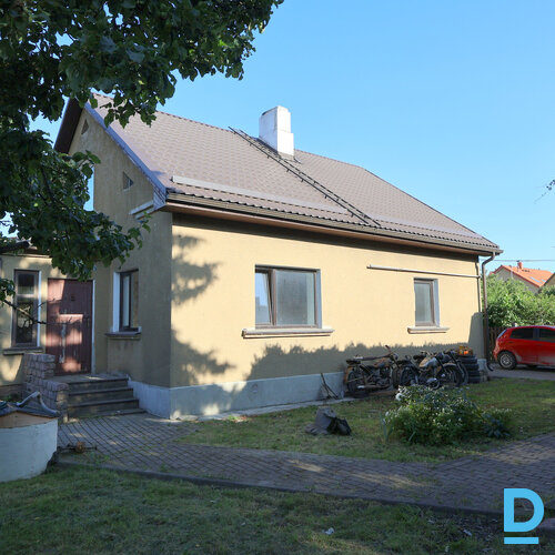 Pārdod māju Usmas iela 15
