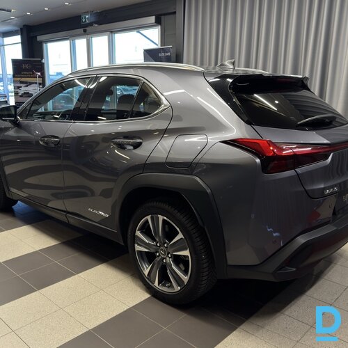 Pārdod Lexus UX 300e, 2021