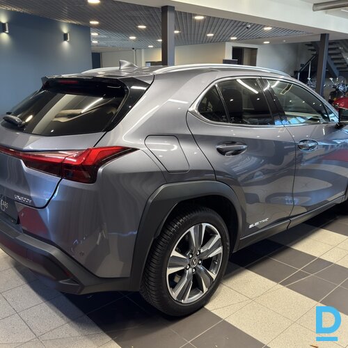 Pārdod Lexus UX 300e, 2021