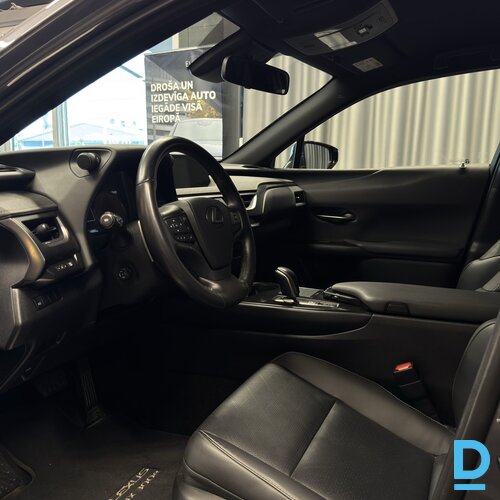 Pārdod Lexus UX 300e, 2021
