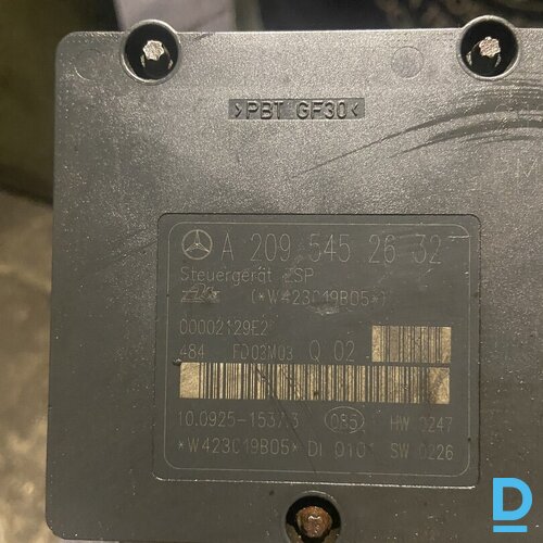 Pārdod Mercedes-Benz ABS bloku