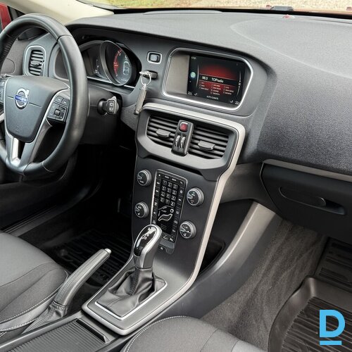 Pārdod Volvo V40 SUMMUM 2.0D3, 2015