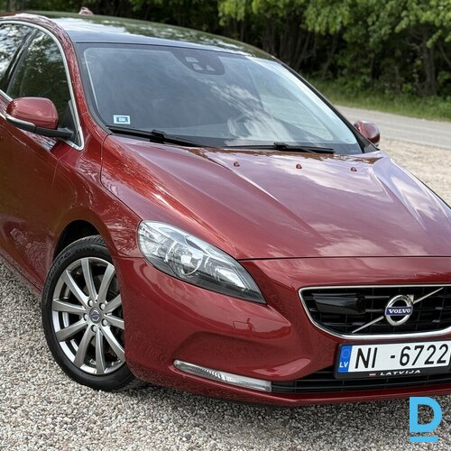 Pārdod Volvo V40 SUMMUM 2.0D3, 2015