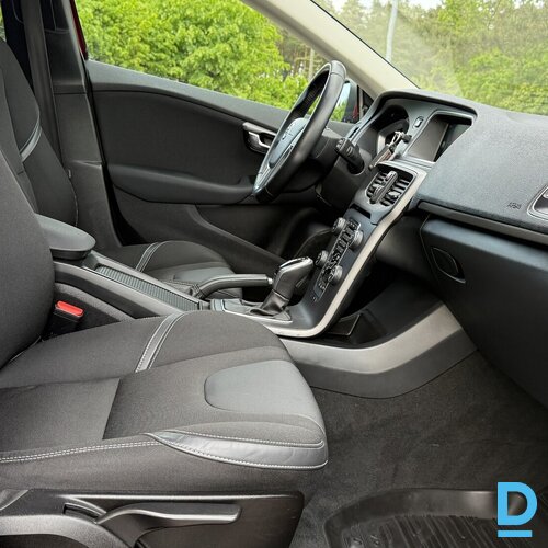 Pārdod Volvo V40 SUMMUM 2.0D3, 2015