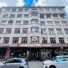 2-комнатная квартира с паркетным полом и высокими потолками в центре Риги