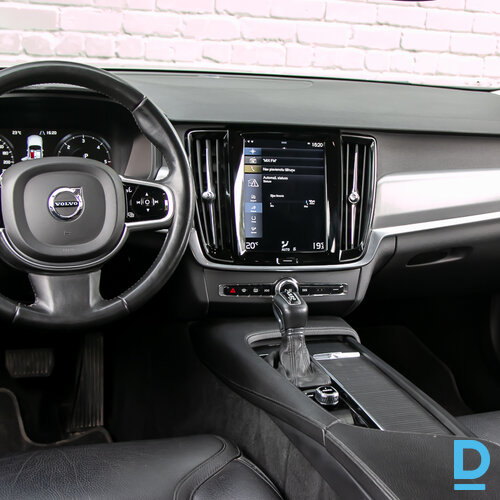 Pārdod Volvo V90 Cross Country 2.0D4, 2017