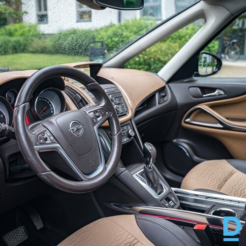Pārdod Opel Zafira 2.0d, 2012