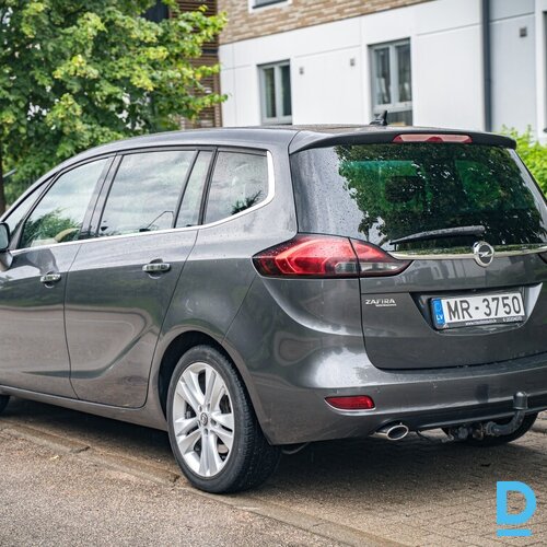 Pārdod Opel Zafira 2.0d, 2012