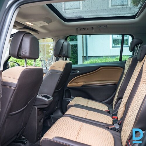 Pārdod Opel Zafira 2.0d, 2012