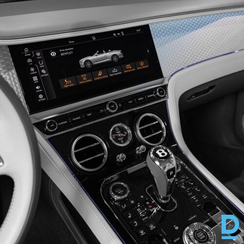 Pārdod Bentley Continental GTC V8, 2022
