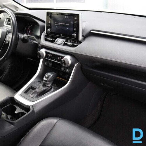 Pārdod Toyota Rav4 Premium 2.0i, 2020 Pārdod Toyota Rav4 Premium 2.0i, 2020