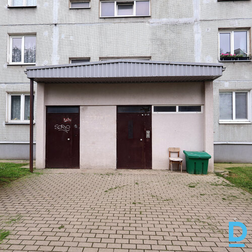 Pārdod dzīvokli Sakņu iela 5