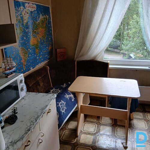 Pārdod dzīvokli Rūpniecības iela 15, 81.1m², 3 ist.