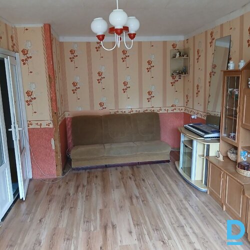Pārdod dzīvokli Rūpniecības iela 15, 81.1m², 3 ist.