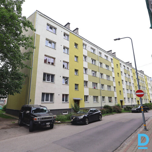 Pārdod dzīvokli Elkoņu iela 3