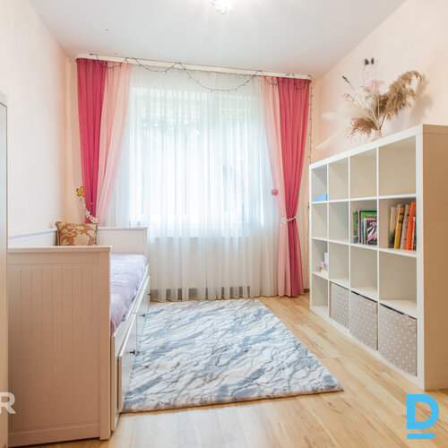 Pārdošanā pārdomāts, mājīgs 3 istabu dzīvoklis teicamā lokācijā Mārupē.Dzīvokļa 